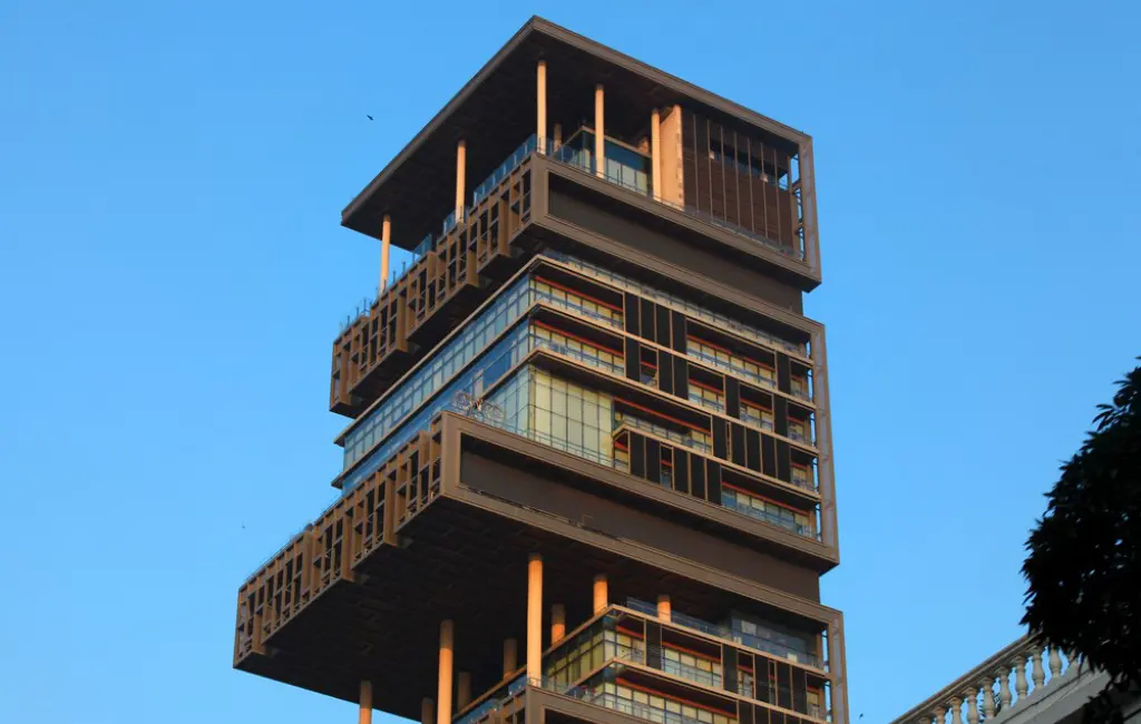 12 asombrosos datos acerca de “Antilia”, la mansión de Mukesh Ambani en Mumbai